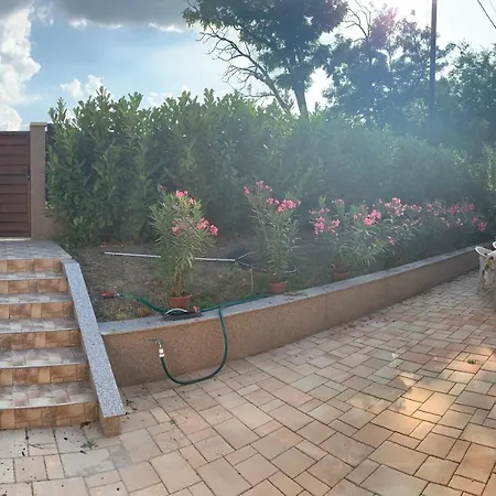 דירה House Carlo Ponty Tass